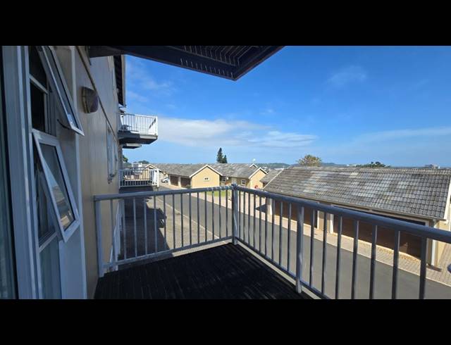 2 BEDROOM FLAT FOR SALE IN PADFIELD PARK